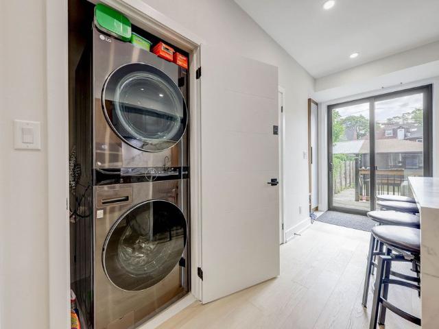 For Lease 431 Roxton Road Unit# Ensuite 3, Toronto, Ontario