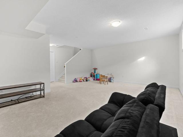 For Lease 43 Finglas Court, Barrhaven, Ontario