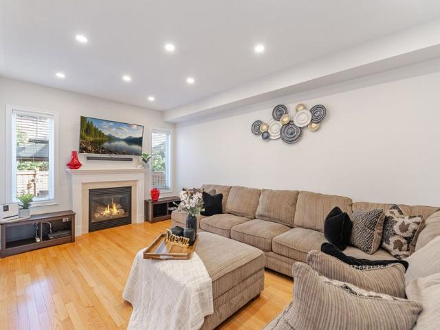 For Lease 43 Midcrest Circle, Brampton, Ontario