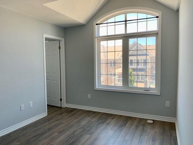 For Lease 43 Minlow Way, Aurora, Ontario