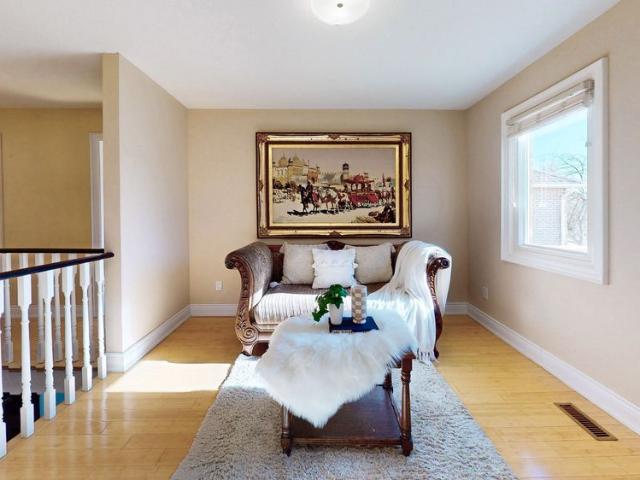 For Lease 43 Piccadilly Road, Richmond Hill, Ontario