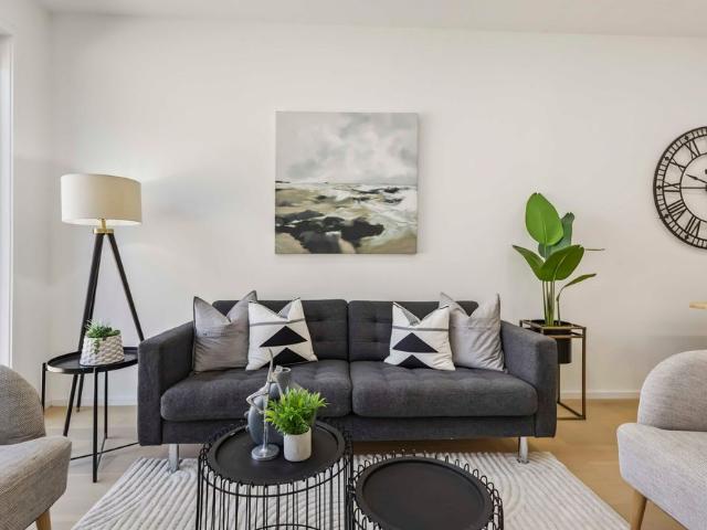 For Lease 43A Cummings Street Unit# Upper, Toronto, Ontario