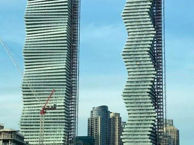 For Lease 448 Burnhamthorpe Road Unit# TH106, Mississauga, Ontario