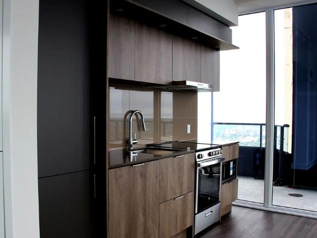 For Lease 448 Burnhamthorpe Road Unit# 5011, Mississauga, Ontario