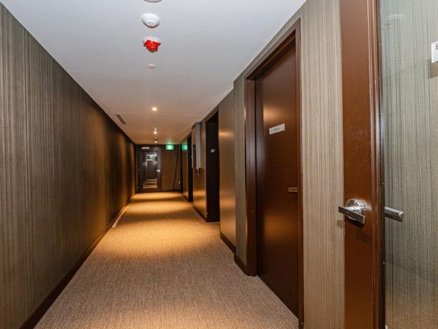 For Lease 448 Burnhamthorpe Road Unit# 6701, Mississauga, Ontario