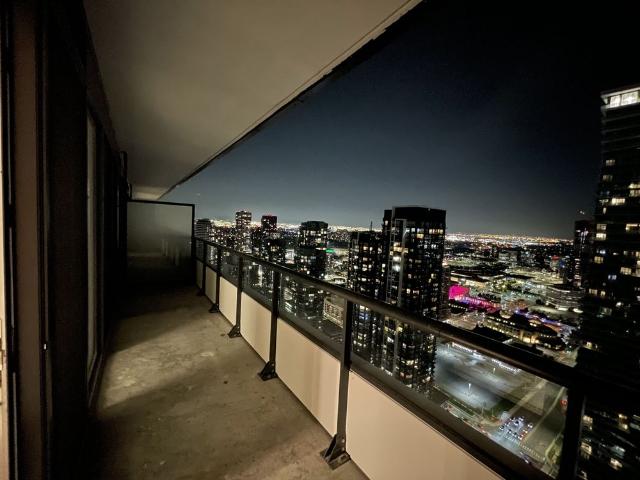 For Lease 448 Burnhamthorphe Road Unit# 4707, Mississauga, Ontario