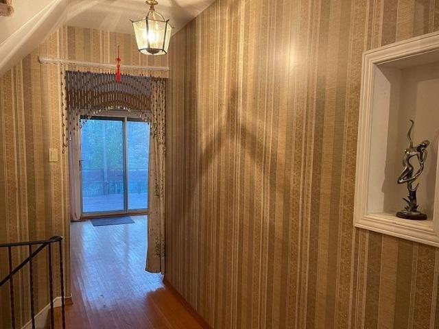For Lease 44 APPLEMORE Road, Toronto, Ontario