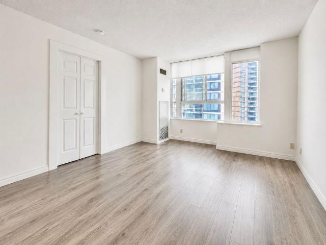 For Lease 44 Gerrard Street Unit# 1208, Toronto, Ontario