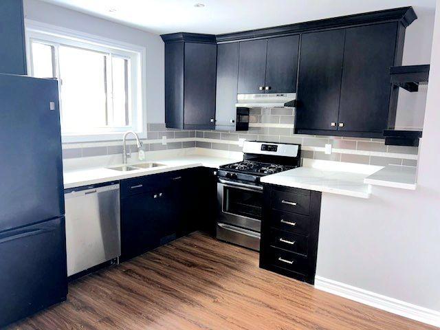 For Lease 44 Davis Road Unit# Main Floor, Aurora, Ontario