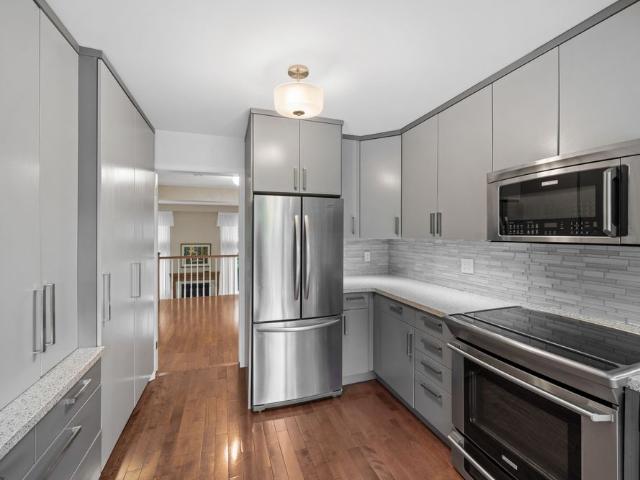 For Lease 44 Dunbarton Court, Manor Park Cardinal Glen and Area, Ontario