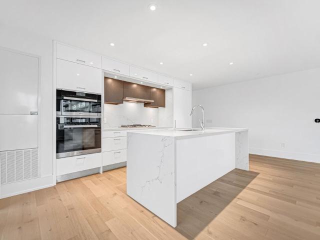 For Lease 455 wellington Street Unit# 908, Toronto, Ontario