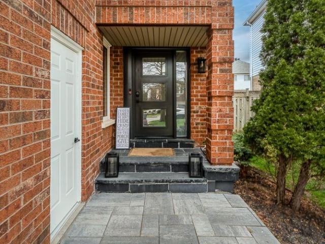 For Lease 457 Heddle Crescent, Newmarket, Ontario