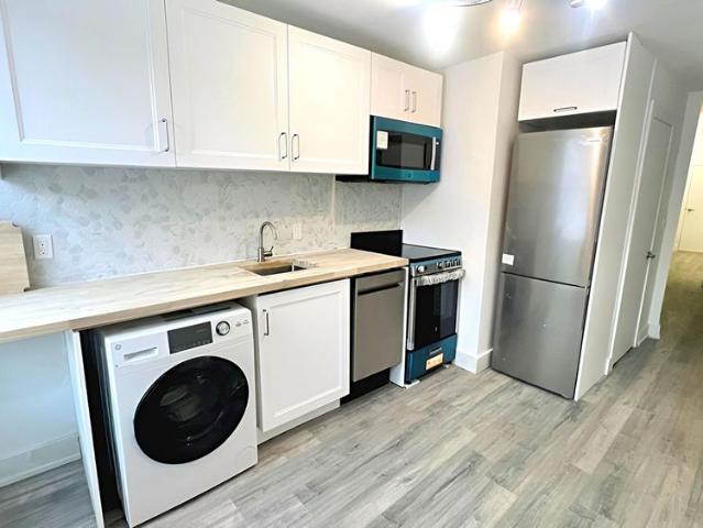 For Lease 457 Queen Street Unit# Main, Toronto, Ontario