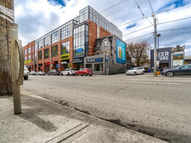For Lease 450 Bathurst Street Unit# 2, Toronto, Ontario