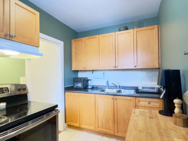 For Lease 451 Parliament Street Unit# 1, Toronto, Ontario