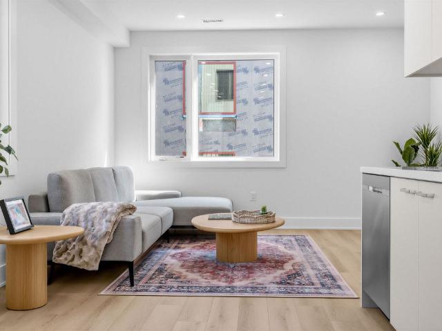 For Lease 45 Bellevue Avenue Unit# 2a, Toronto, Ontario