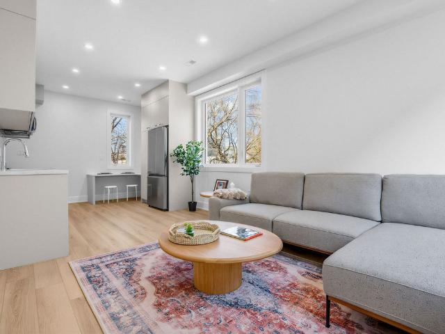 For Lease 45 Bellevue Avenue Unit# 6a, Toronto, Ontario