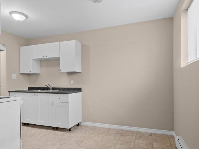 For Lease 4663 Huron Street Unit# 1, Niagara Falls, Ontario