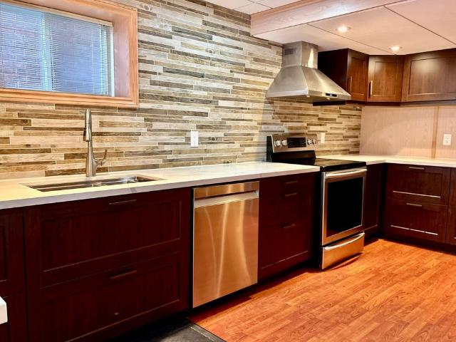 For Lease 463 Hewitt Circle, Newmarket, Ontario