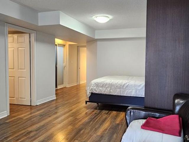 For Lease 46 Courtland Crescent Unit# Bsmt, East Gwillimbury, Ontario