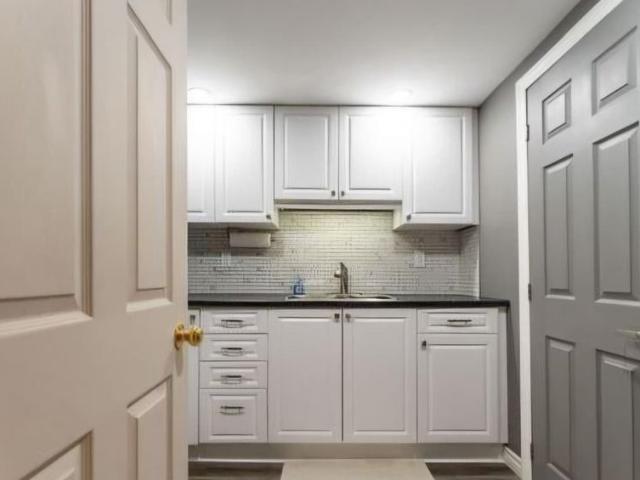 For Lease 46 Orchard View Boulevard, Oshawa, Ontario