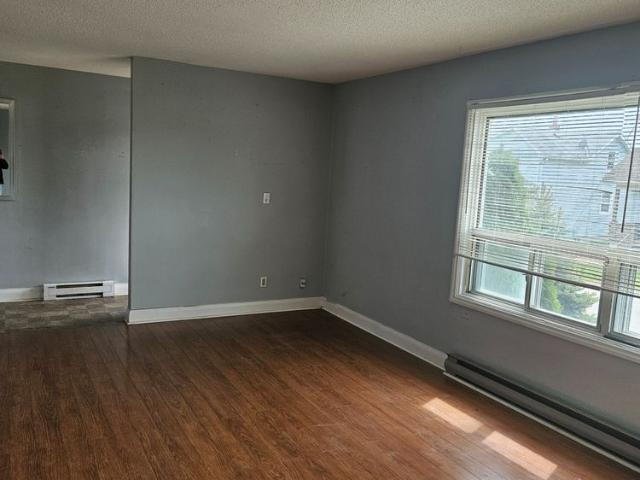 For Lease 46 Martin Street Unit# APARTMENT MAIN FLOOR, Thorold, Ontario