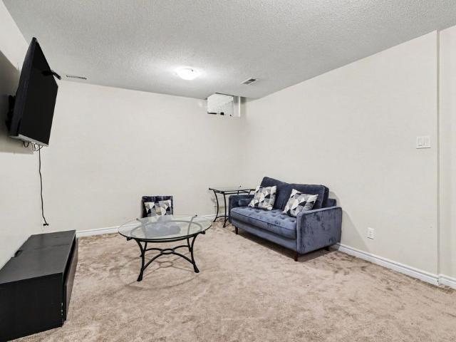 For Lease 46 San Remo Private Unit# B, Alta Vista and Area, Ontario