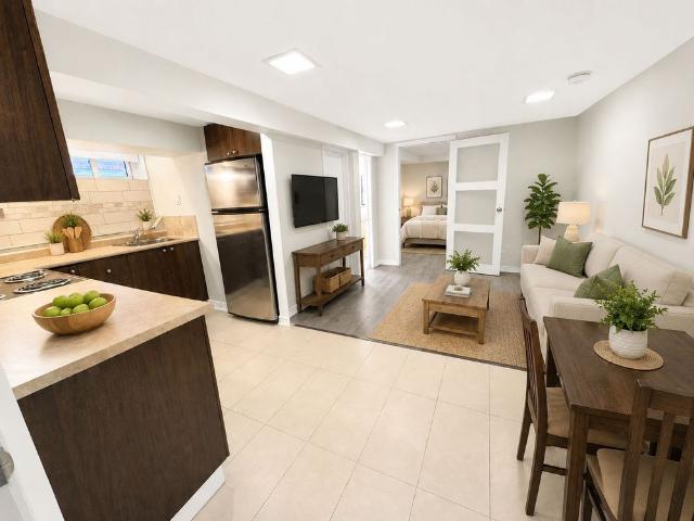 For Lease 475 Woodbine Avenue Unit# 2, Toronto, Ontario
