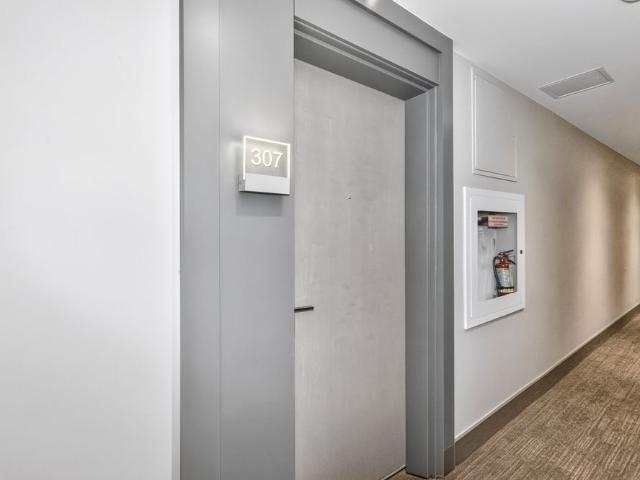For Lease 479 Charlton Avenue Unit# 307, Hamilton, Ontario