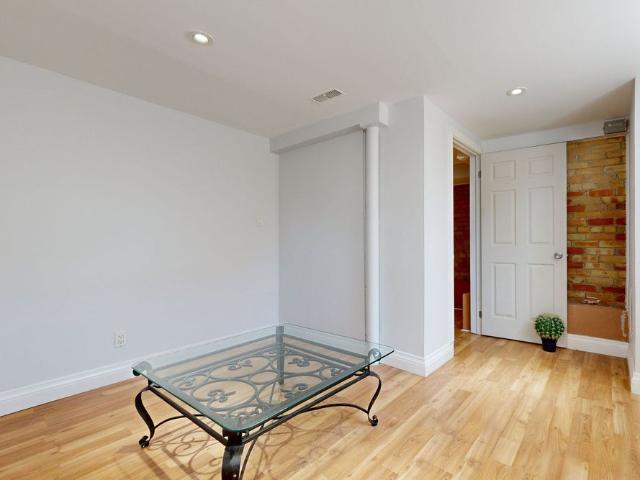 For Lease 470 Oriole Parkway Unit# 5, Toronto, Ontario