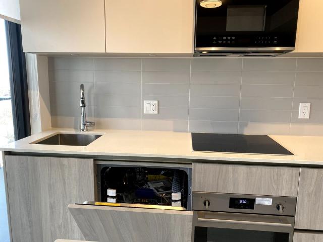 For Lease 47 Mutual Street Unit# 1504, Toronto, Ontario