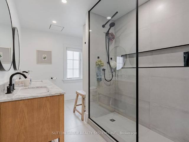 For Lease 47 Nelson Street, Oakville, Ontario