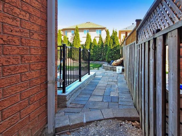 For Lease 47 Sapphire Drive Unit# Bsmt, Richmond Hill, Ontario