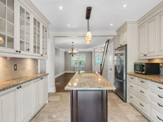 For Lease 484 Merton Street, Toronto, Ontario