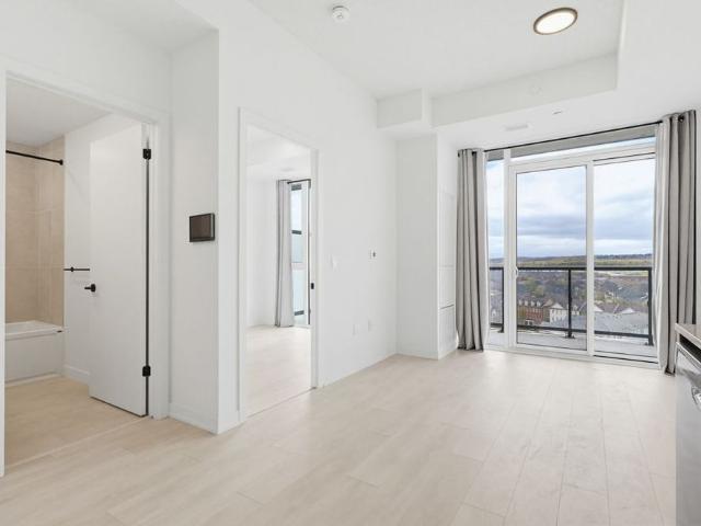 For Lease 4878 Powers Common Unit# D904, Burlington, Ontario