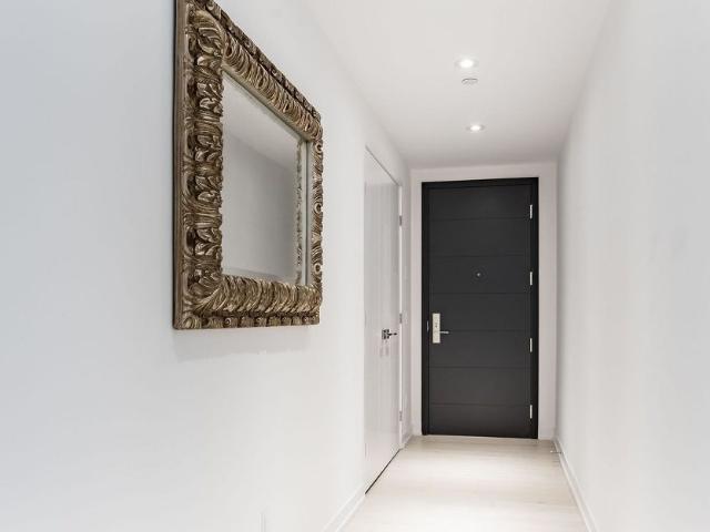 For Lease 488 University Avenue Unit# 2010, 2nd Bedroom, Toronto, Ontario