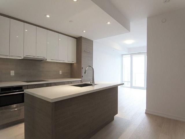 For Lease 488 University Avenue Unit# 2101, Toronto, Ontario