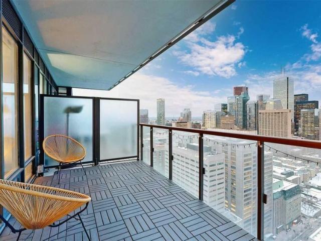 For Lease 488 University Avenue Unit# 2703, Toronto, Ontario