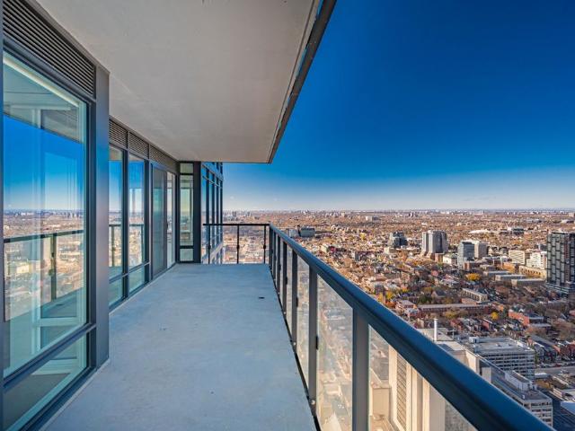 For Lease 488 University Avenue Unit# 3916, Toronto, Ontario