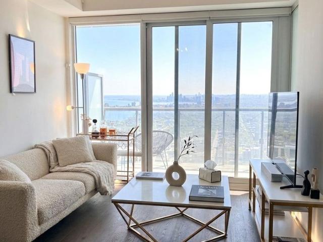 For Lease 488 University Avenue Unit# 4415, Toronto, Ontario