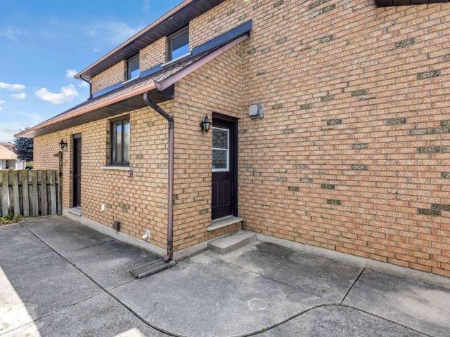 For Lease 489 Acadia Drive, Hamilton, Ontario