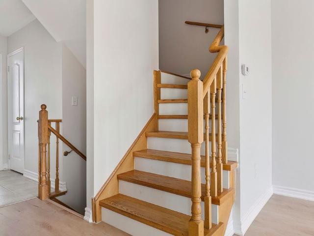 For Lease 4832 Capri Crescent, Burlington, Ontario
