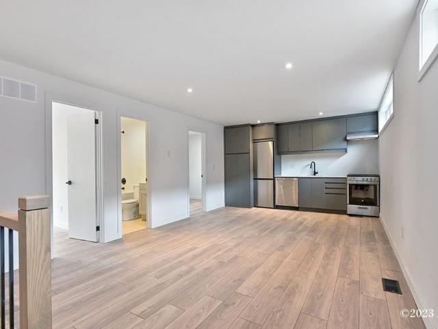 For Lease 48 Lanark Avenue Unit# Coach House, Toronto, Ontario