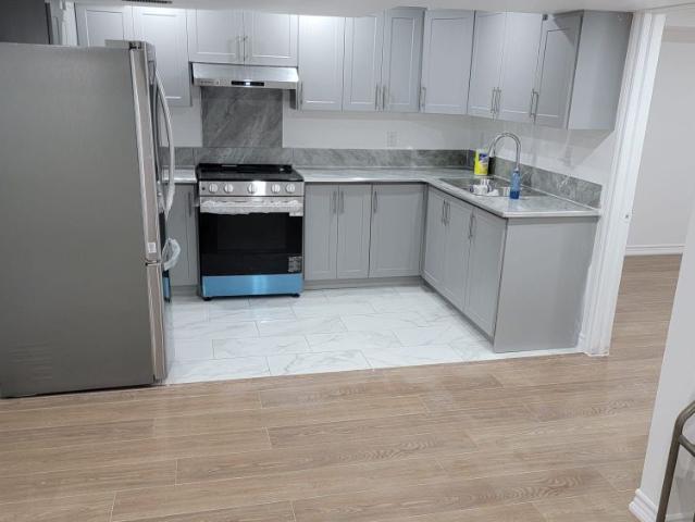 For Lease 48 Phoenix Boulevard, Barrie, Ontario