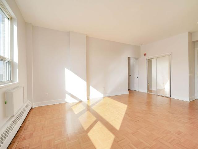 For Lease 490 Eglinton Avenue Unit# 201, Toronto, Ontario