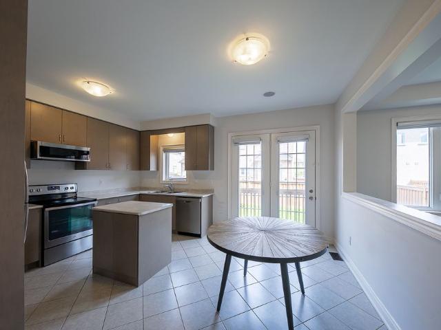 For Lease 492 Grindstone Trail, Oakville, Ontario