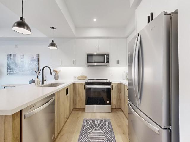 For Lease 49 Charles Street Unit# 305, Newmarket, Ontario