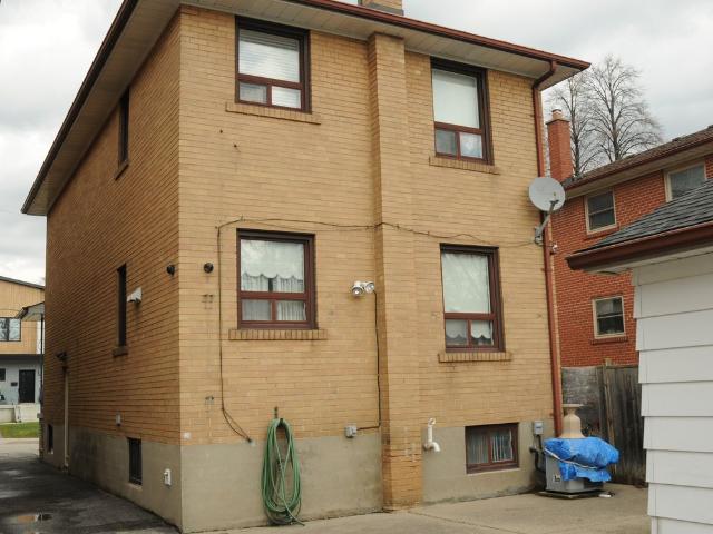 For Lease 49 Algoma Street Unit# Upper floor, Toronto, Ontario