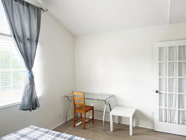 For Lease 4 Twin Streams Road Unit# 1 Bedroom, Whitby, Ontario