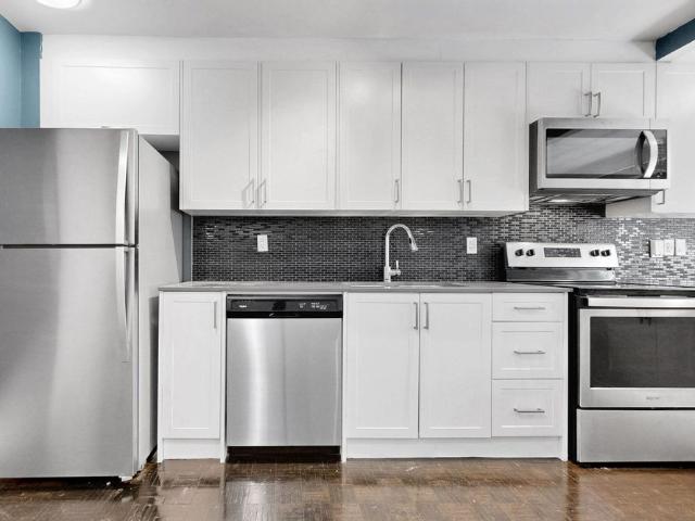 For Lease 4 Superior Avenue Unit# 30, Toronto, Ontario